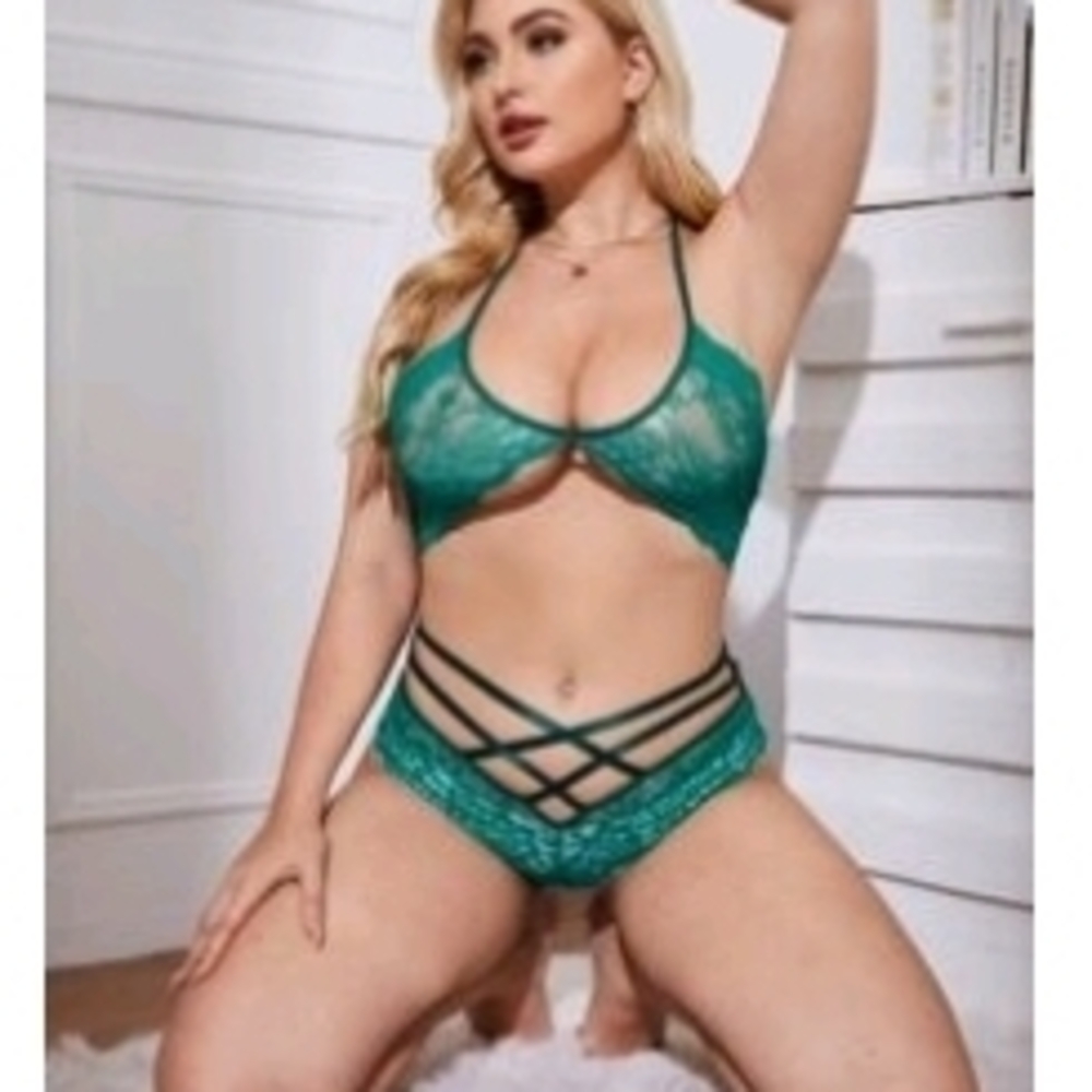 Elegant Green Lace Lingerie‎ Set